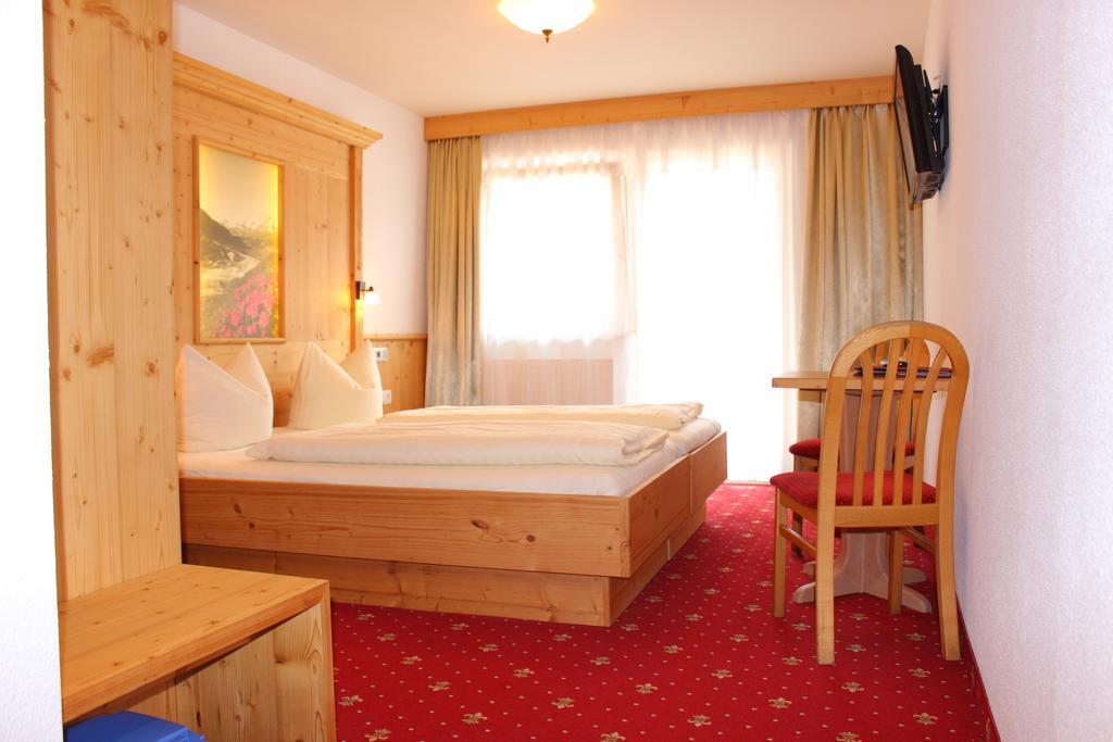 Hotel Restaurant Thurner Zams Pokoj fotografie